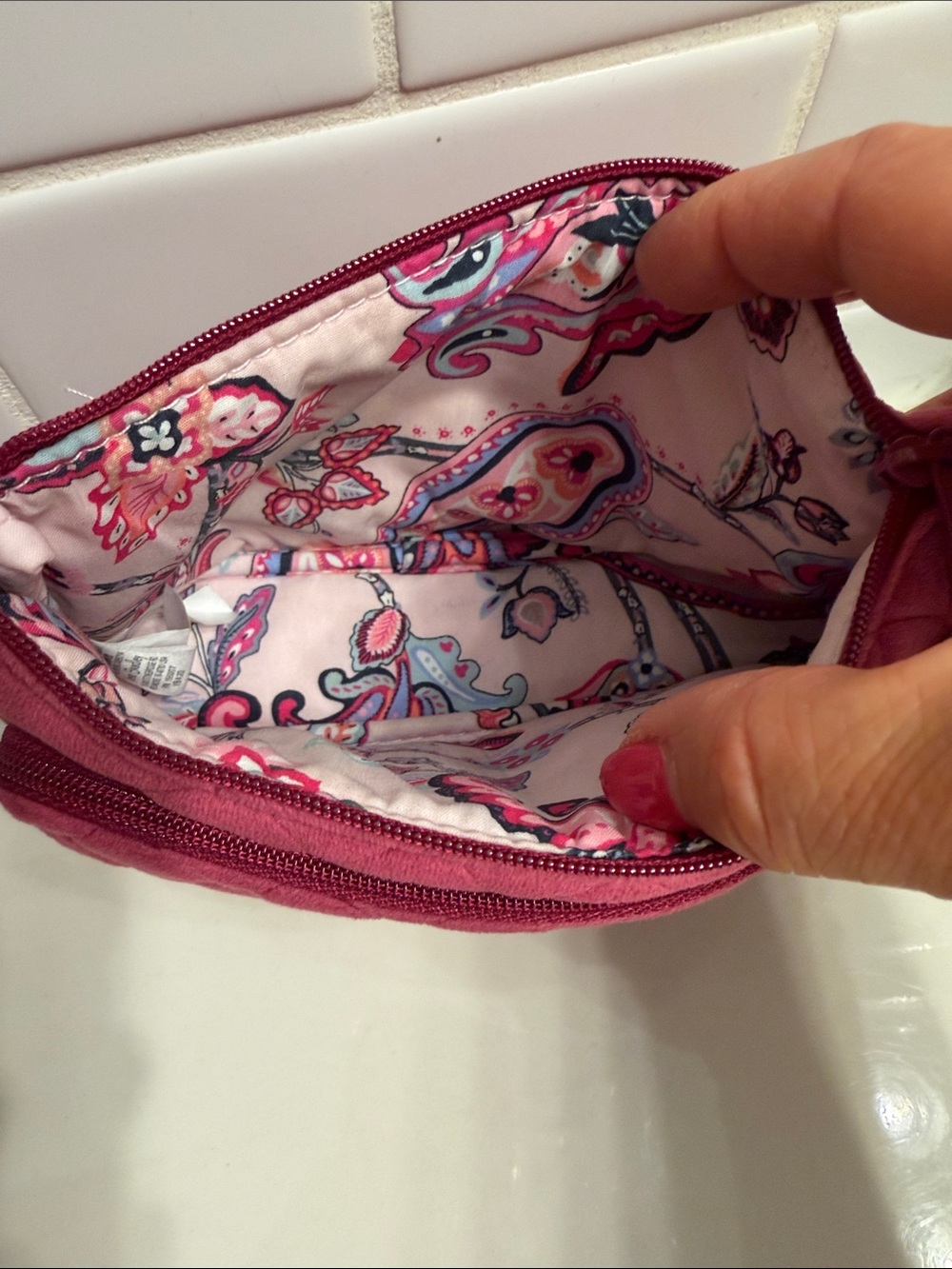 Vera Bradley Magenta Quilted Zip Cosmetic Pouch NWT - Picture 2 of 6